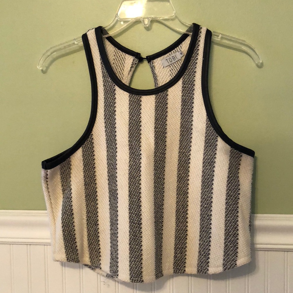 Tobi Crop Top